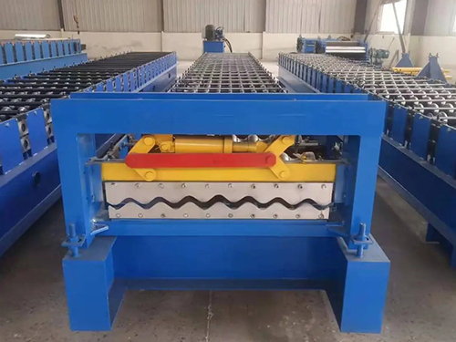 山西彩钢挂板机