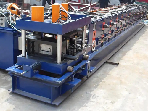 山西前扭断冲孔C型钢机